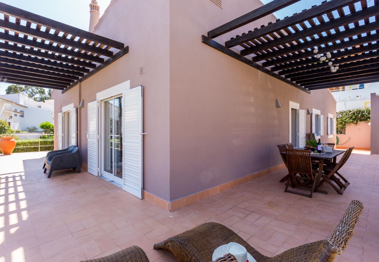 Villa em Lagos - CoolHouses Algarve Luz | Casa das Amendoeiras 