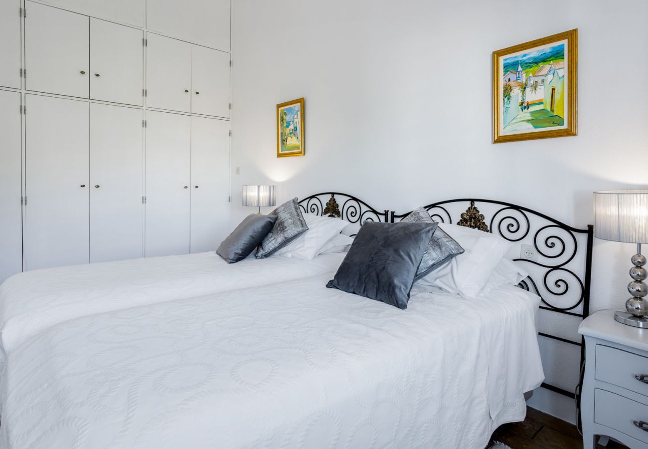 Casa geminada em Lagos - CoolHouses Algarve Luz | Casa Salute 