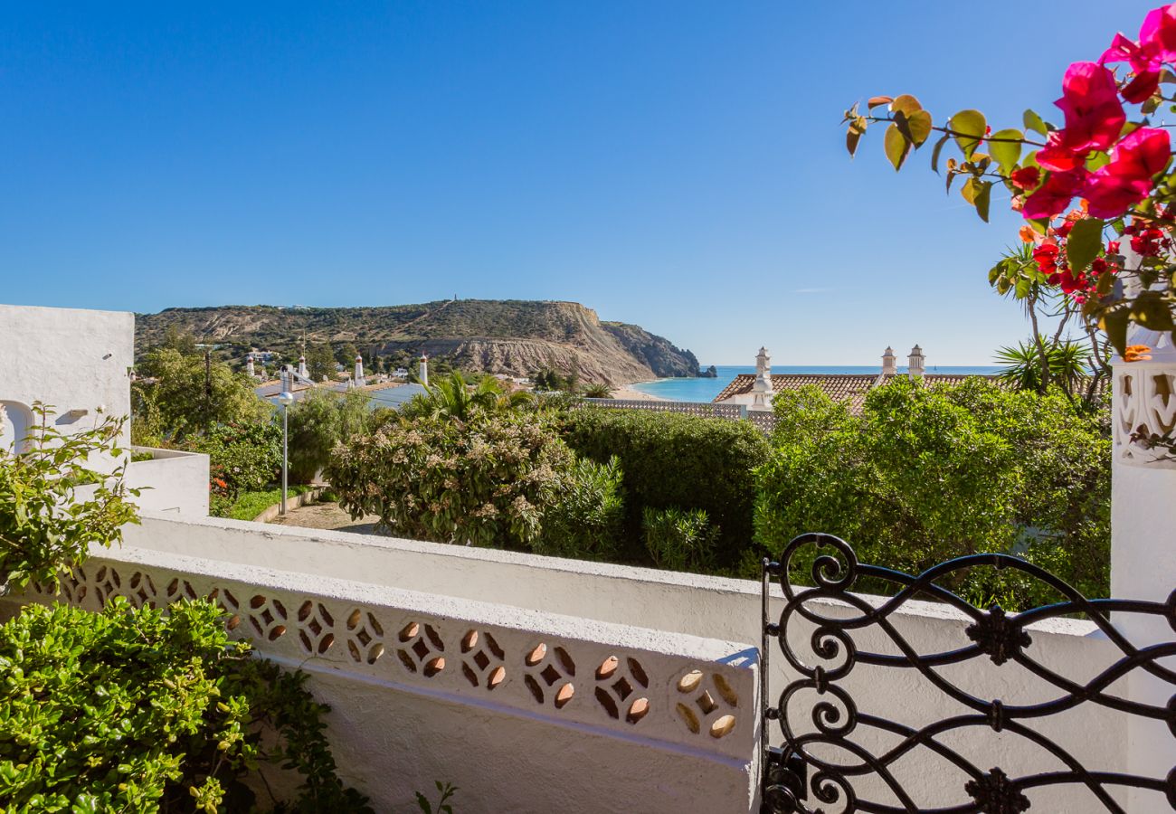 Casa geminada em Lagos - CoolHouses Algarve Luz | Casa Salute 