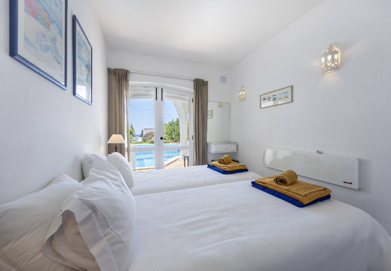 Casa geminada em Lagos - CoolHouses Algarve, Luz | Casa das Buganvilias 2LBC