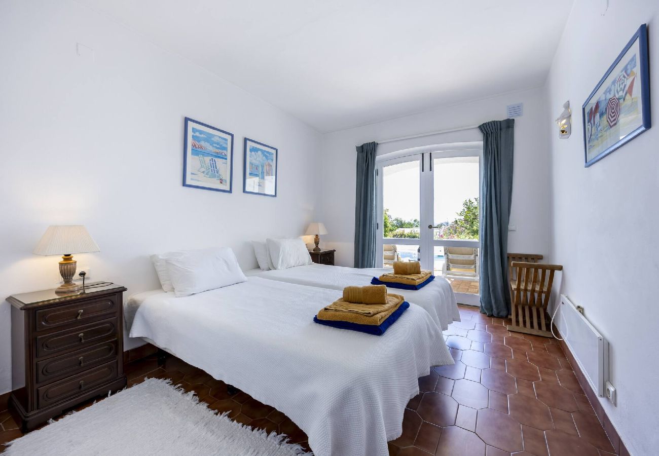 Casa geminada em Lagos - CoolHouses Algarve, Luz | Casa das Buganvilias 2LBC