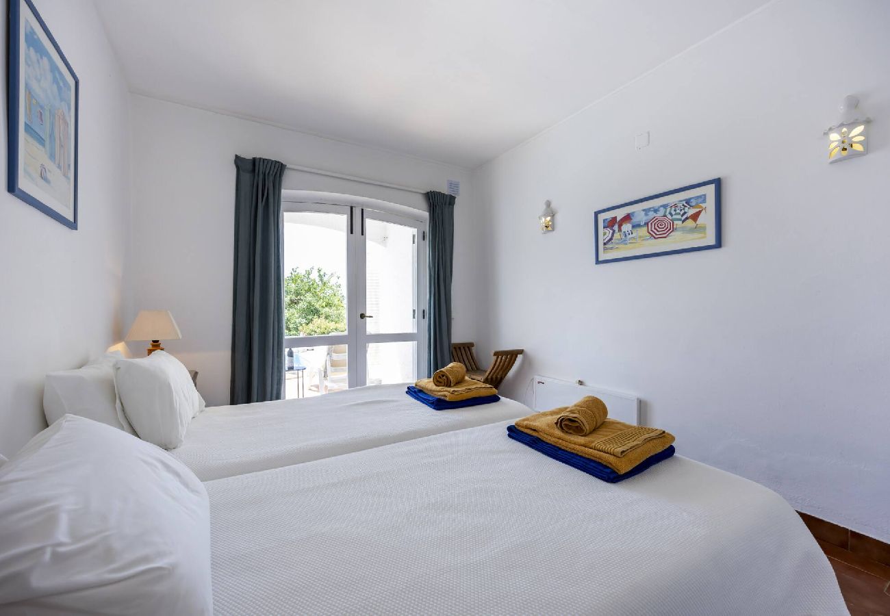 Casa geminada em Lagos - CoolHouses Algarve, Luz | Casa das Buganvilias 2LBC