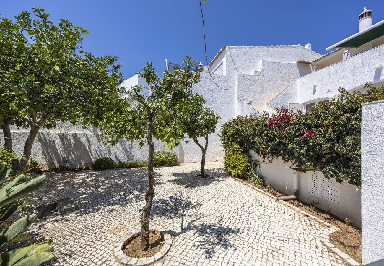 Casa geminada em Lagos - CoolHouses Algarve, Luz | Casa das Buganvilias 2LBC