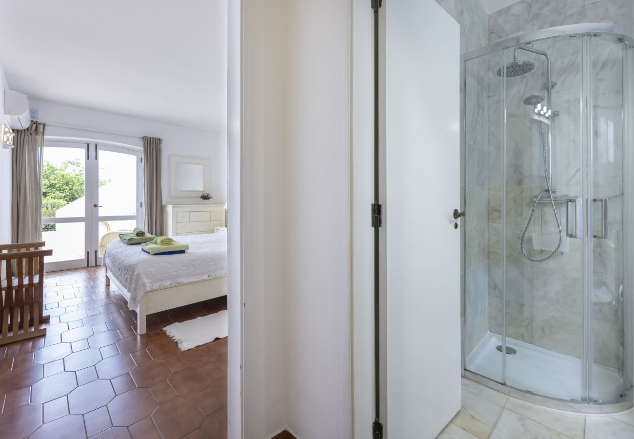 Casa geminada em Lagos - CoolHouses Algarve, Luz | Casa das Buganvilias 2LBC