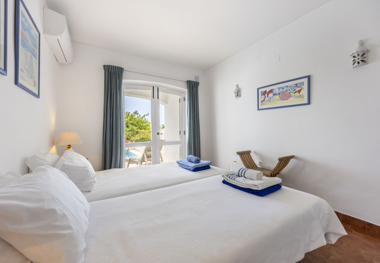 Casa geminada em Lagos - CoolHouses Algarve, Luz | Casa das Buganvilias 2LBC