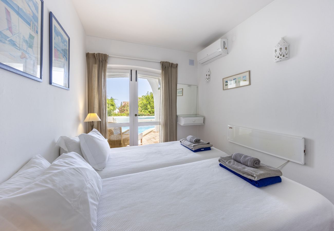 Casa geminada em Lagos - CoolHouses Algarve, Luz | Casa das Buganvilias 2LBC