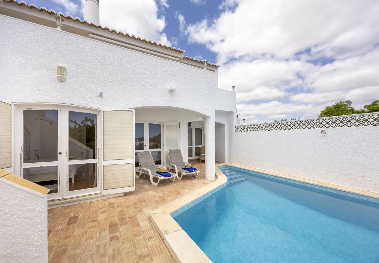 Casa geminada em Lagos - CoolHouses Algarve, Luz | Casa das Buganvilias 2LBC