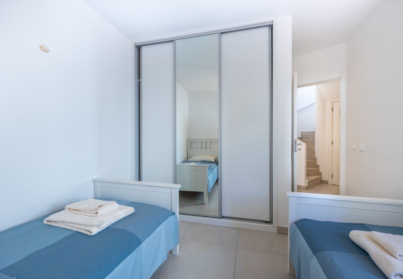 Casa geminada em Lagos - CoolHouses Algarve Luz | Casa do Limoeiro 54LBC