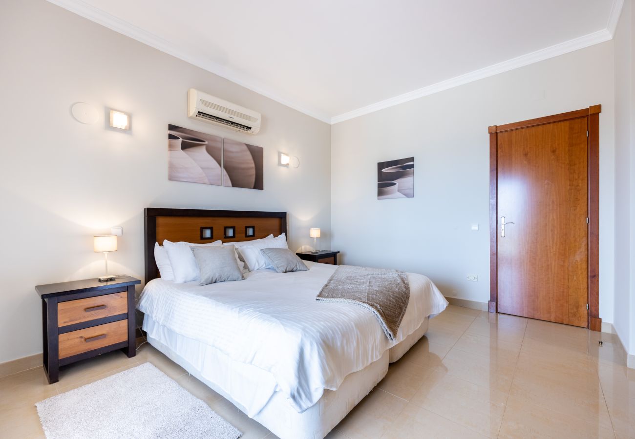 Villa em Lagos - CoolHouses Algarve Luz | Casa N, Miraluz Condo 