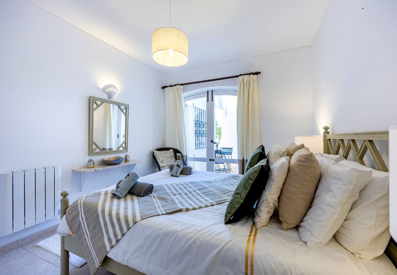 Casa geminada em Lagos - CoolHouses Algarve Luz | Casa 24LBC 