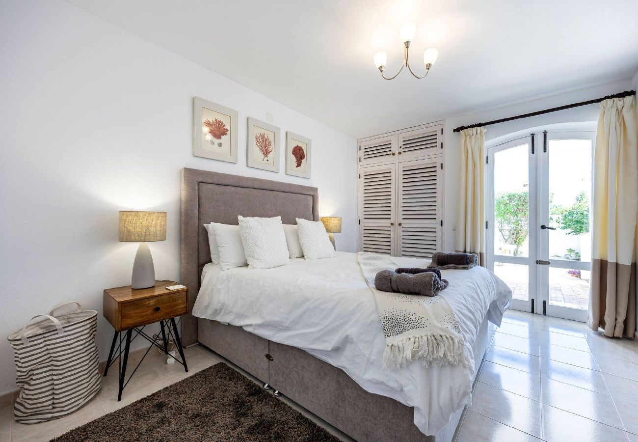 Casa geminada em Lagos - CoolHouses Algarve Luz | Casa 24LBC 