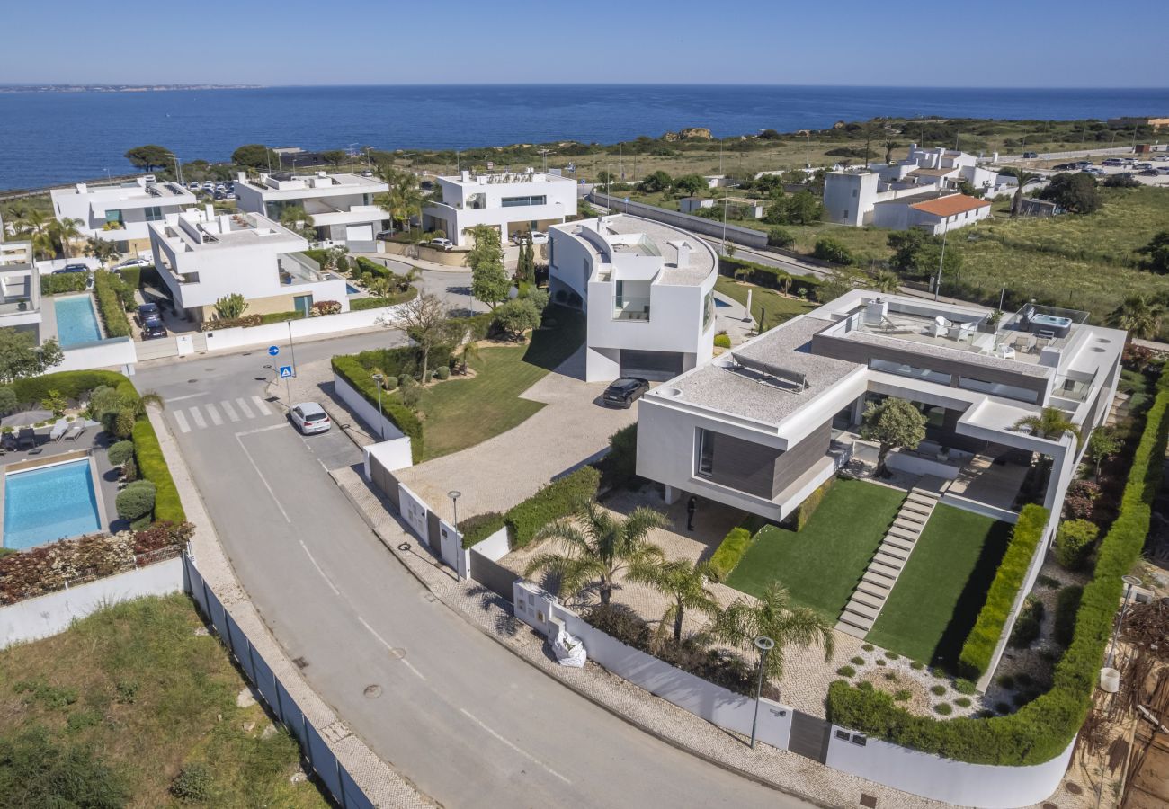 Villa em Lagos - Vila Camilo