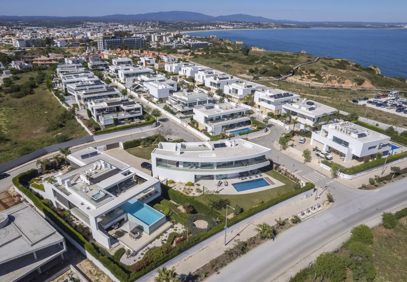 Villa em Lagos - Vila Camilo