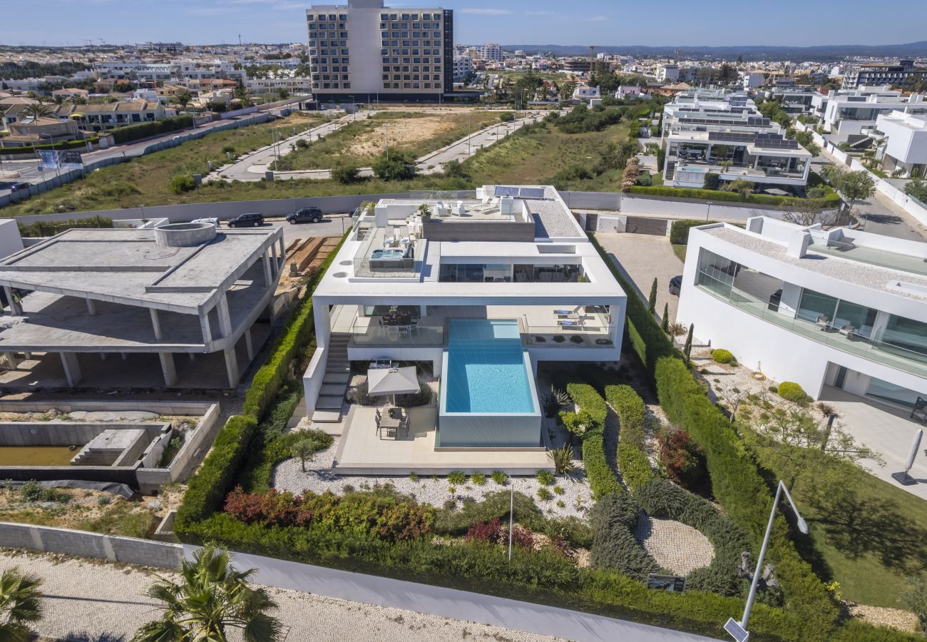 Villa em Lagos - Vila Camilo