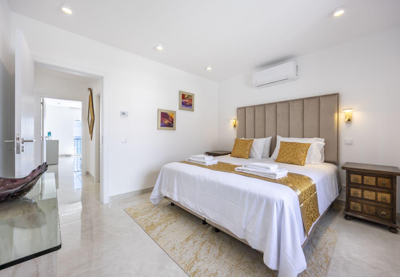 Apartamento em Luz - The Penthouse